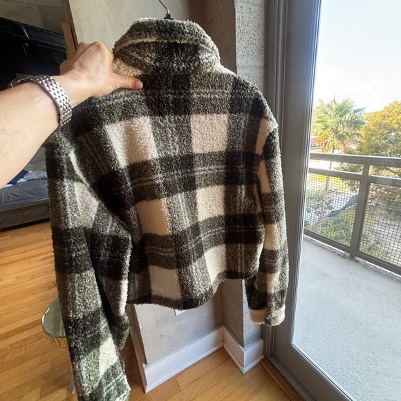 Abercrombie Plaid Sherpa Shirt Jacket - Picture 2 of 4